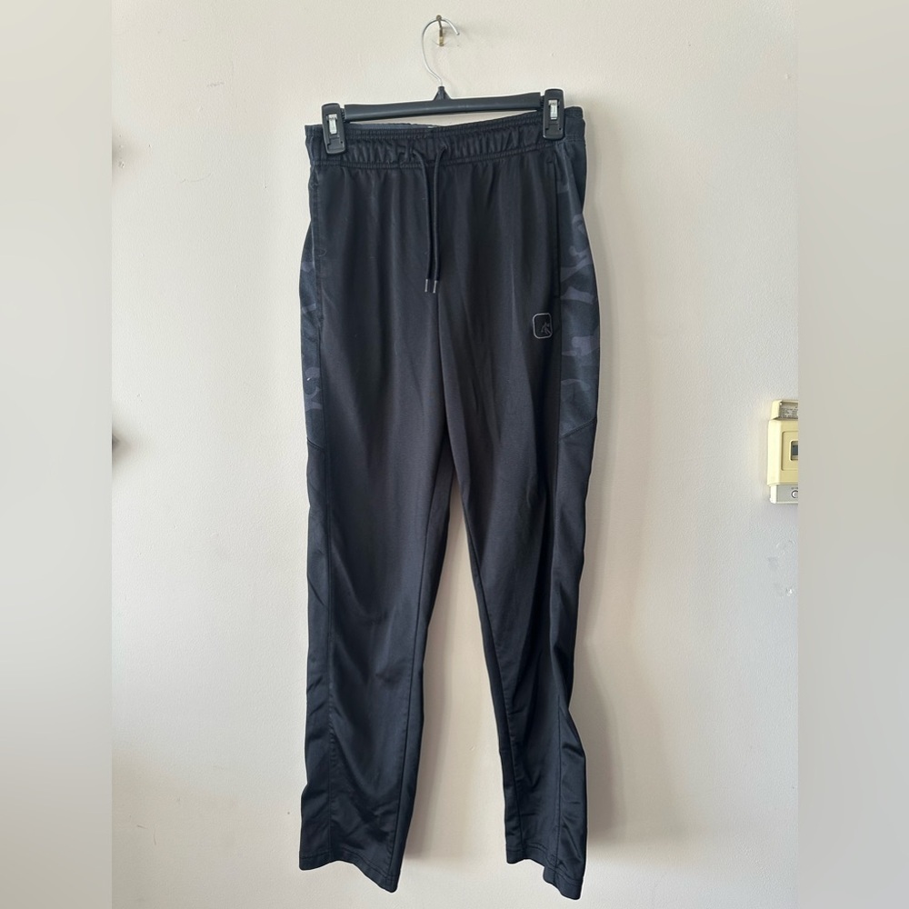 Men’s And1 black camo track pants S